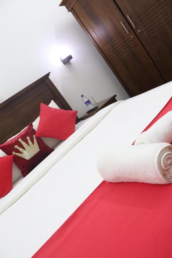 Ryan Residence&Restaurant Negombo Bagian luar foto