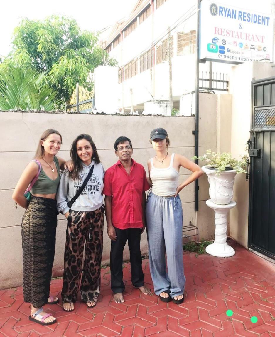 Ryan Residence&Restaurant Negombo Bagian luar foto