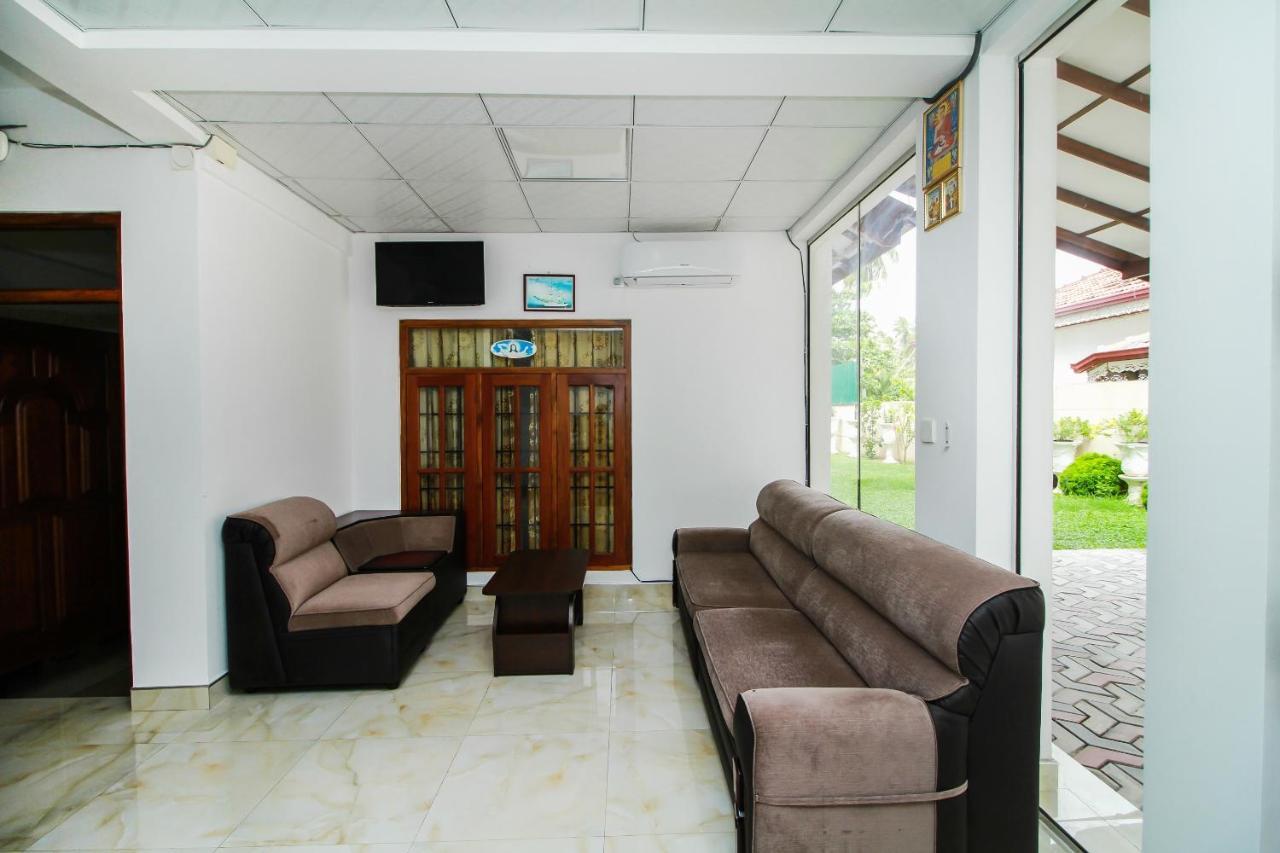 Ryan Residence&Restaurant Negombo Bagian luar foto